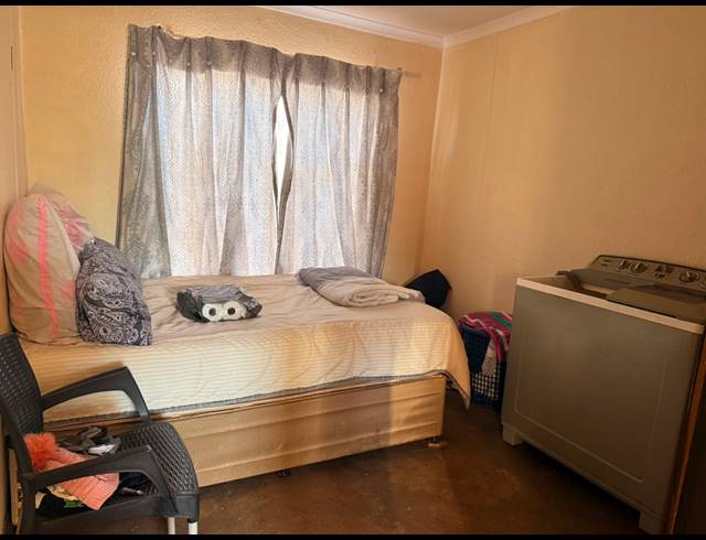 3 BEDROOM HOUSE FOR SALE IN TLHABANE WEST